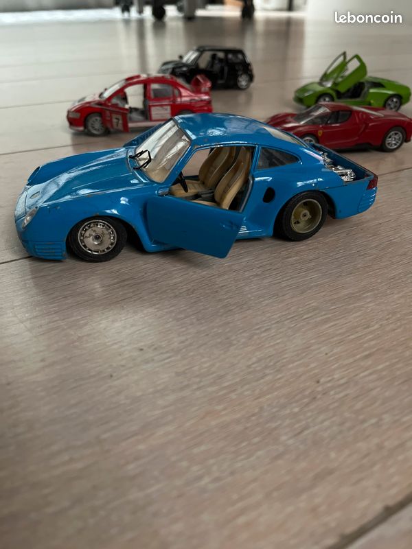Lot de 8 voitures de sport miniatures en métal (image 3)