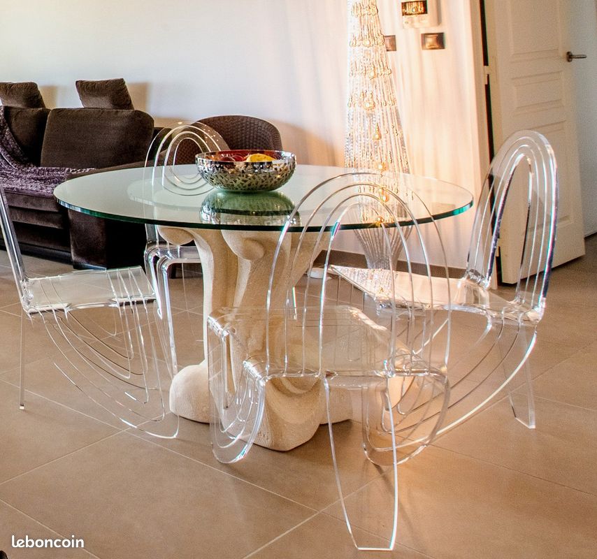 Table et chaises style contemporain (image 4)