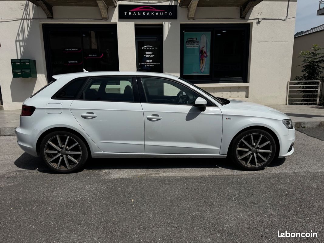 AUDI A3 SPORTBACK 1.6 TDI 110 S Line S tronic 7 (image 6)