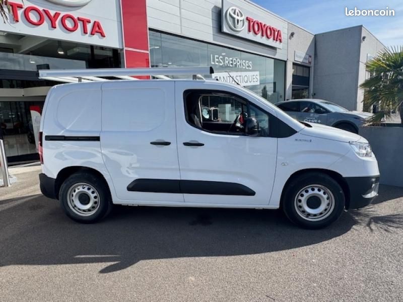Toyota PROACE CITY Electric Medium 50 kWh Dynamic RC23 + Galerie (image 8)