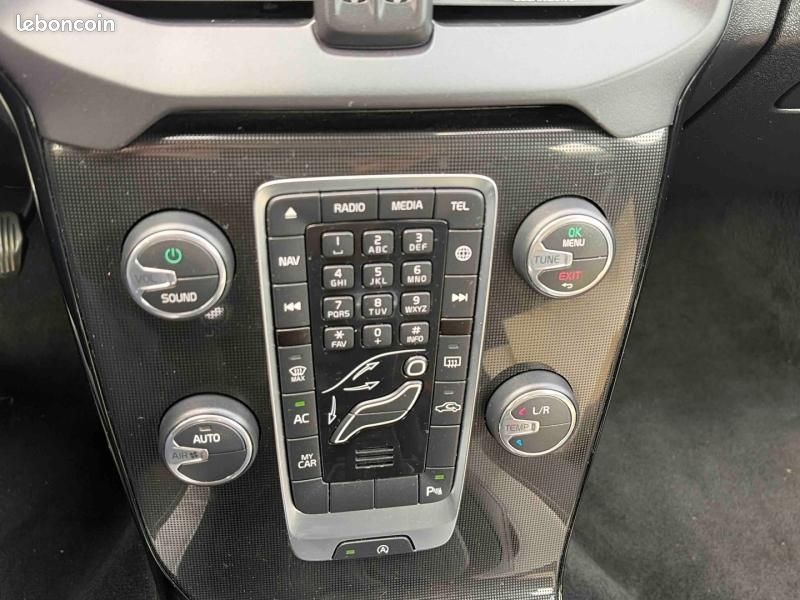 Volvo V40 T2 122ch Signature Edition (image 14)