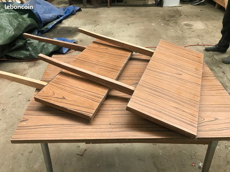 Table (image 3)