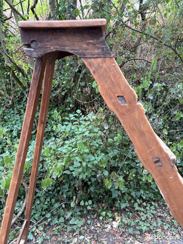 Escabeau ancien d’atelier en très bon état (image 5)