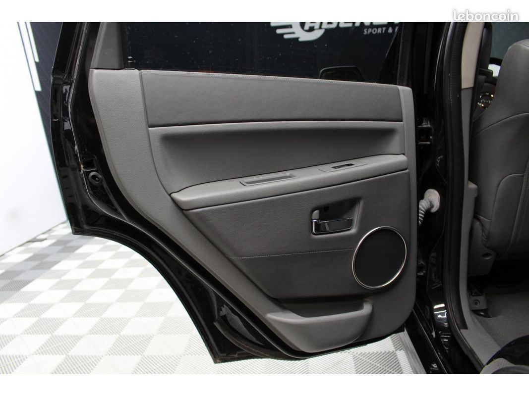 Jeep grand cherokee 6.1 hemi v8 srt-8 2007 phase 1 (image 26)