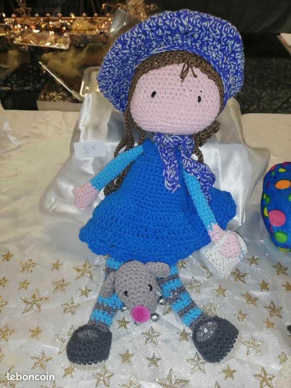 Poupée au crochet (image 1)