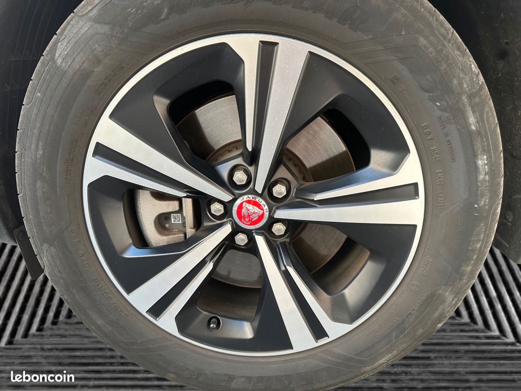 Jaguar e-pace p200 hybrid r-dynamic awd bva (image 24)