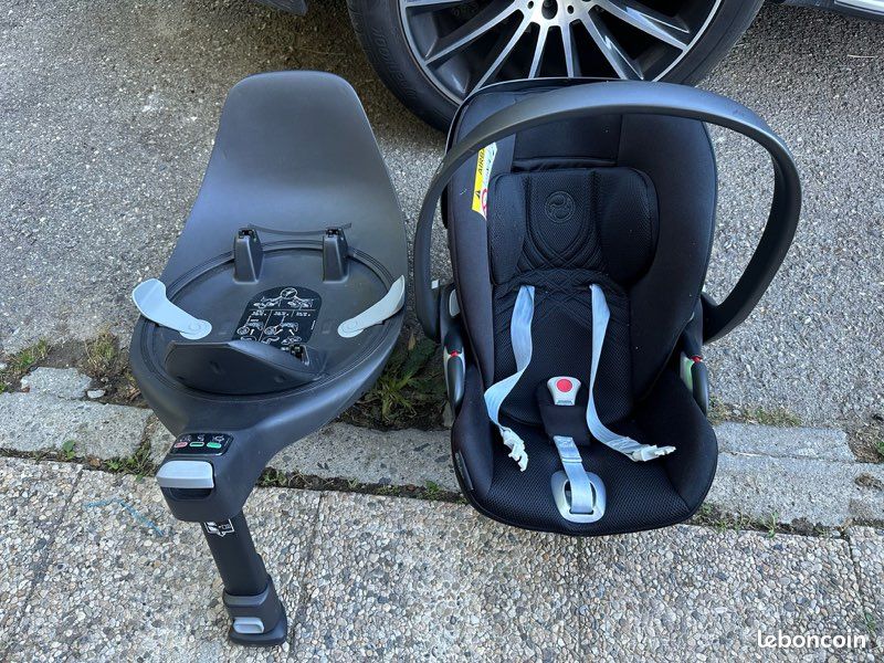 Siège auto Cybex Cloud T avec la base (image 1)