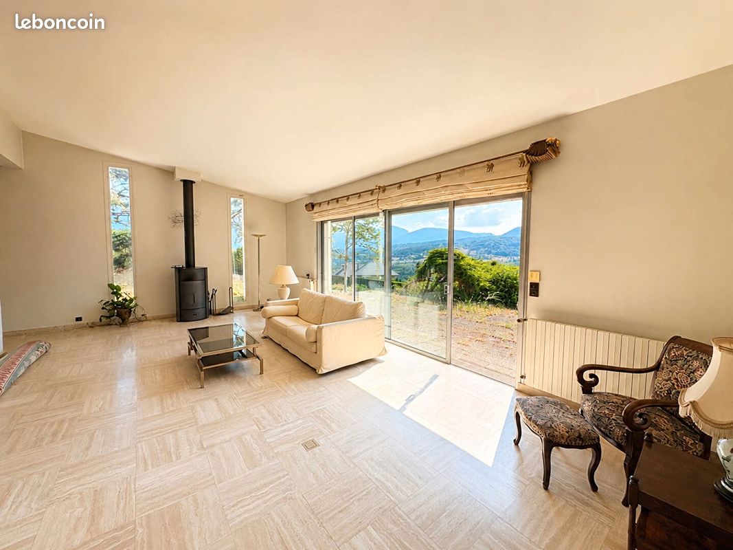 Maison 5 pièces 195 m² · à Vimines · 195 m² · 550 000 €
