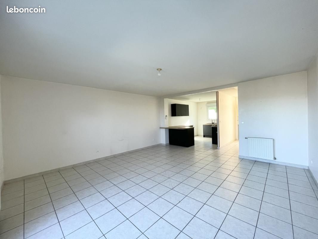 Appartement 4 pièces 91 m² · à Jassans-Riottier · 91 m² · 955 €