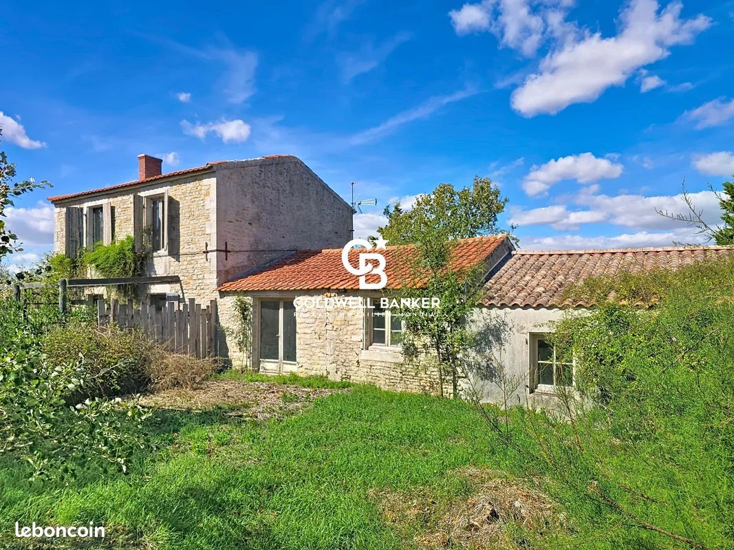 Maison 6 pièces 133 m² · à Champagné-les-Marais · 133 m² · 107 000 €