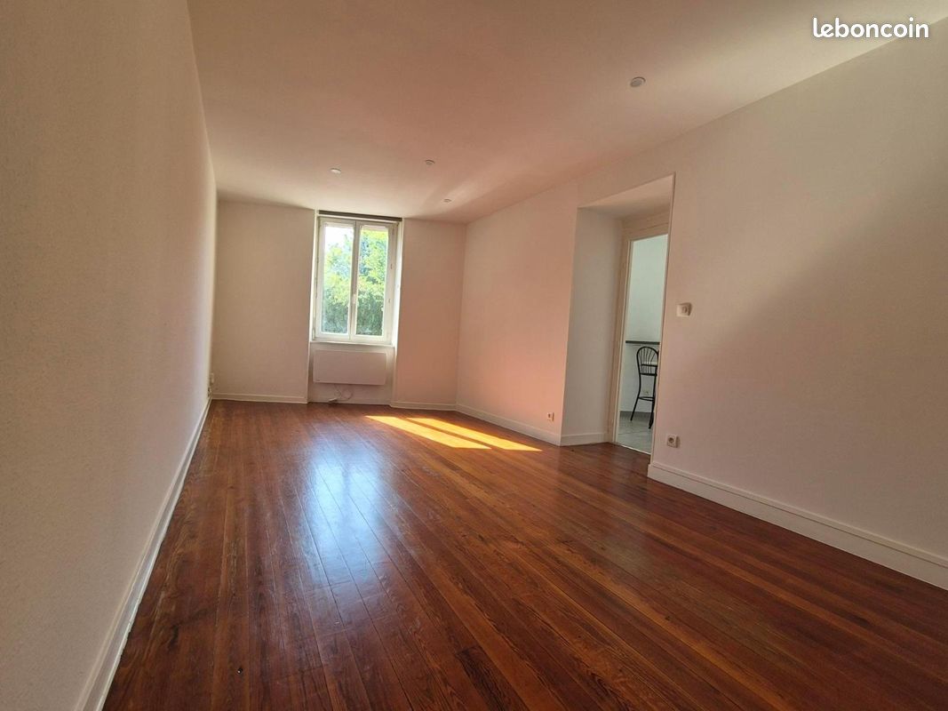 Appartement 3 pièces 52 m² · à Mâcon · 52 m² · 530 €