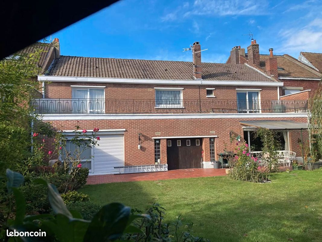 Maison 10 pièces 237 m² · à Seclin · 237 m² · 534 000 €