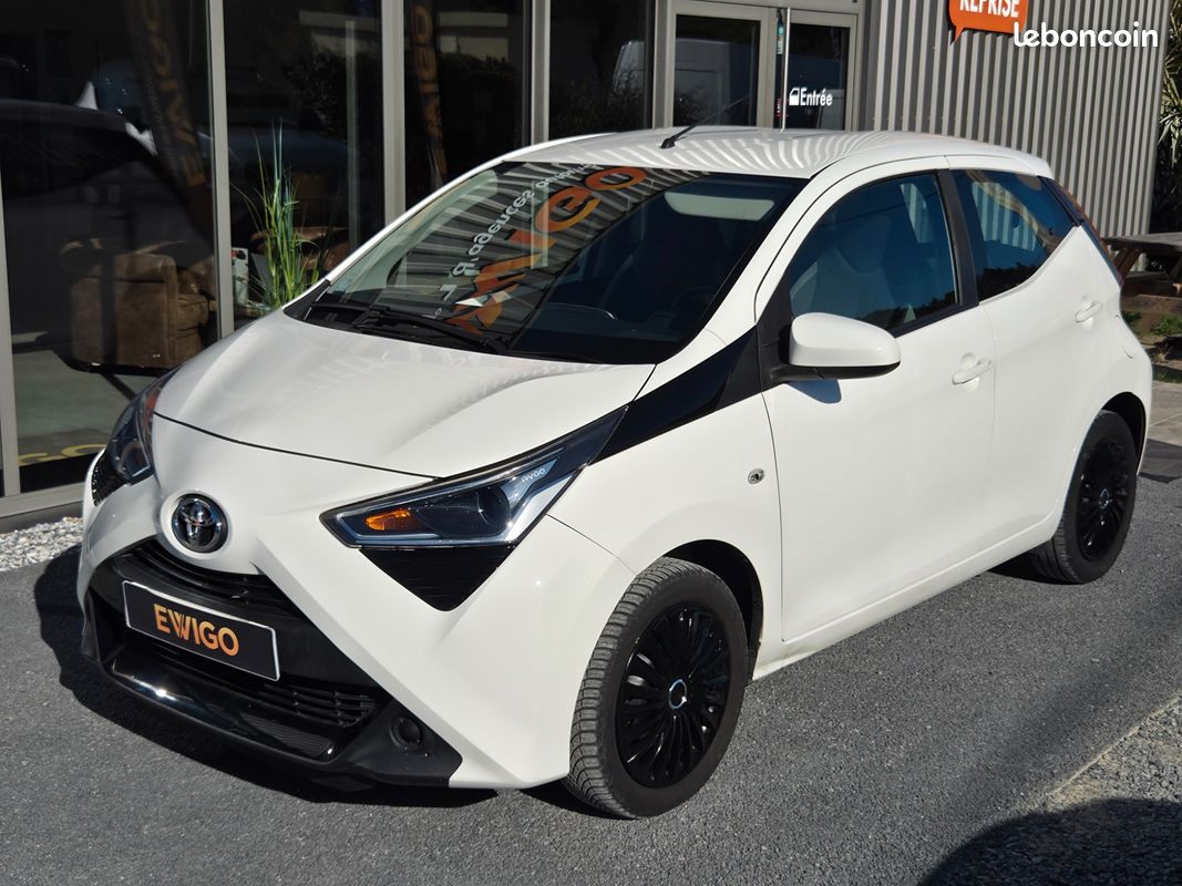 TOYOTA AYGO 1.0 VVTI 70 BOITE AUTO GRAND ECRAN CARPLAY 1er MAIN ENTRETIEN ET GARANTIE TOYOTA (image 14)