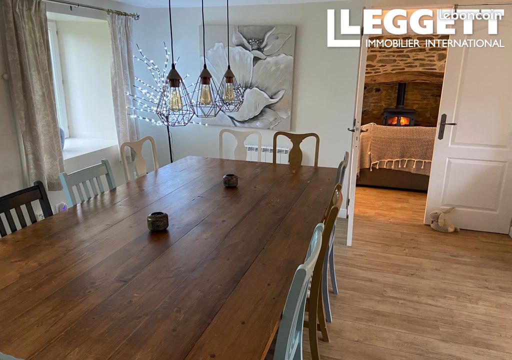 Maison 10 pièces 305 m² - Mazerolles 16310 (image principale 3)