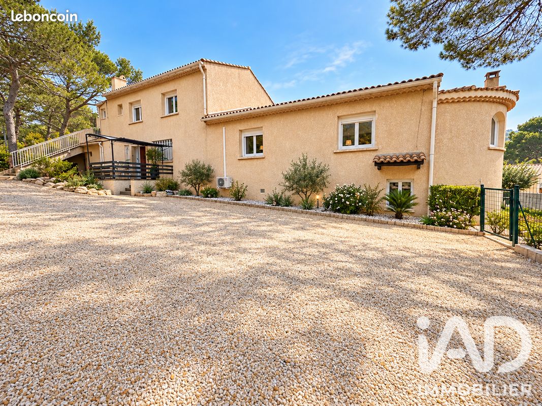 Immeuble 300 m² · à Piolenc · 300 m² · 724 000 €