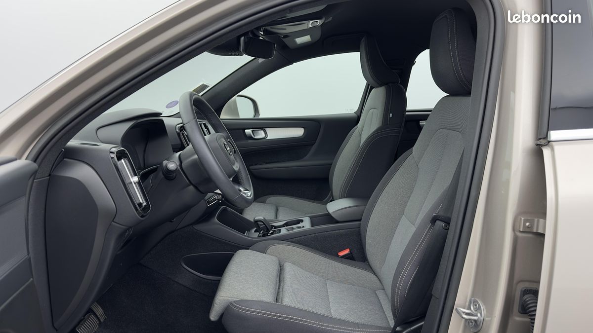 VOLVO XC40 T4 Recharge 129+82 ch DCT7 Start (image 10)