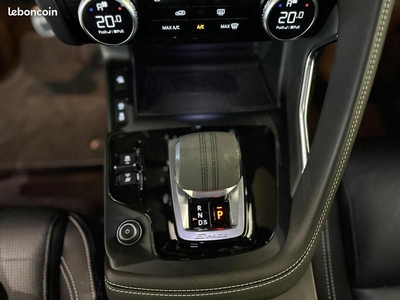 Jaguar E-Pace P200 FlexFuel MHEV 200ch R-Dynamic SE (image 18)