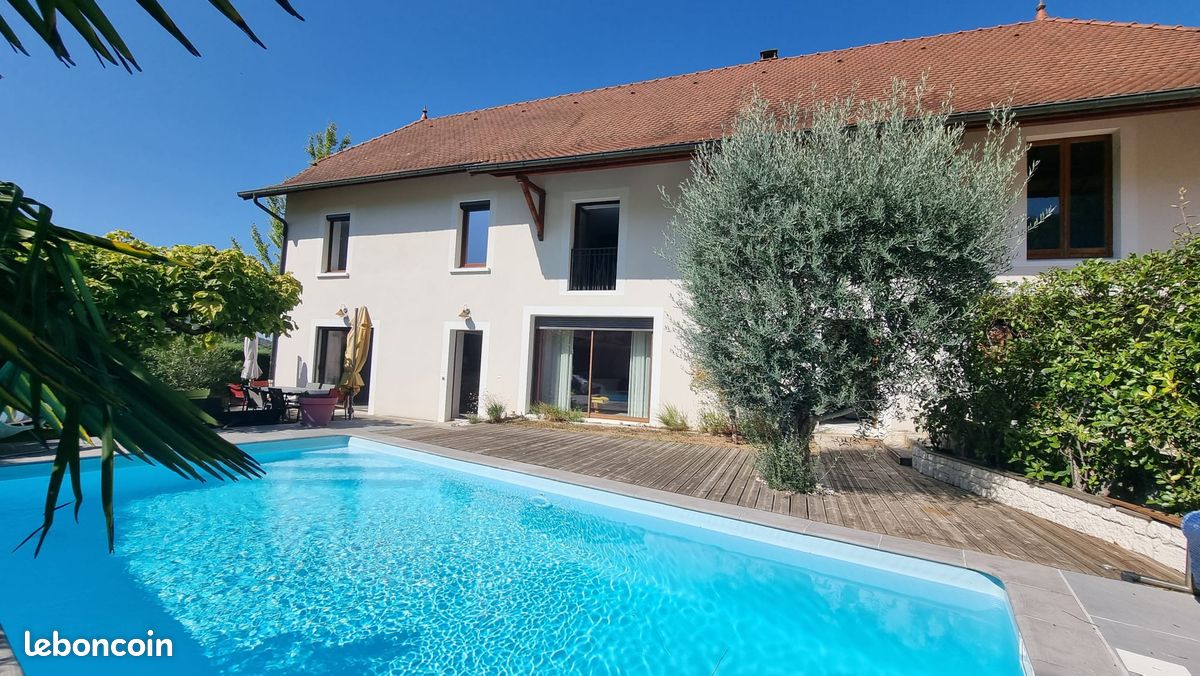 Maison 5 pièces 153 m² · à Champagneux · 153 m² · 415 000 €