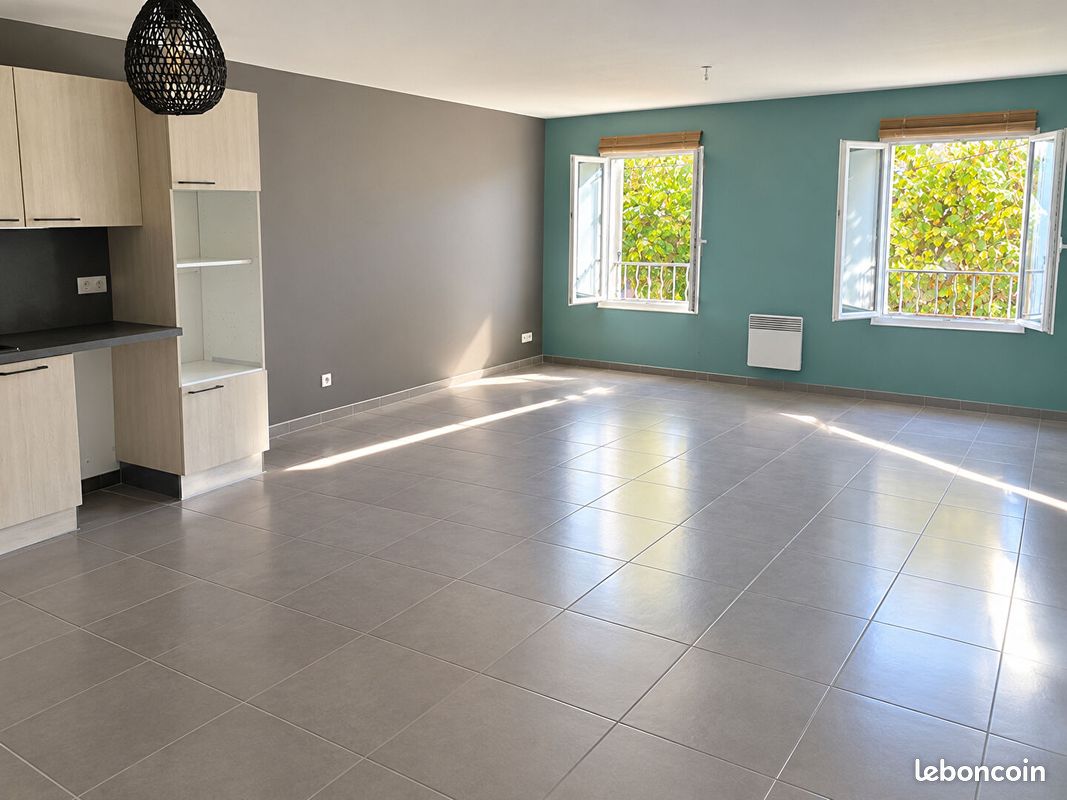Appartement 3 pièces 77 m² · à Six-Fours-les-Plages · 77 m² · 220 000 €