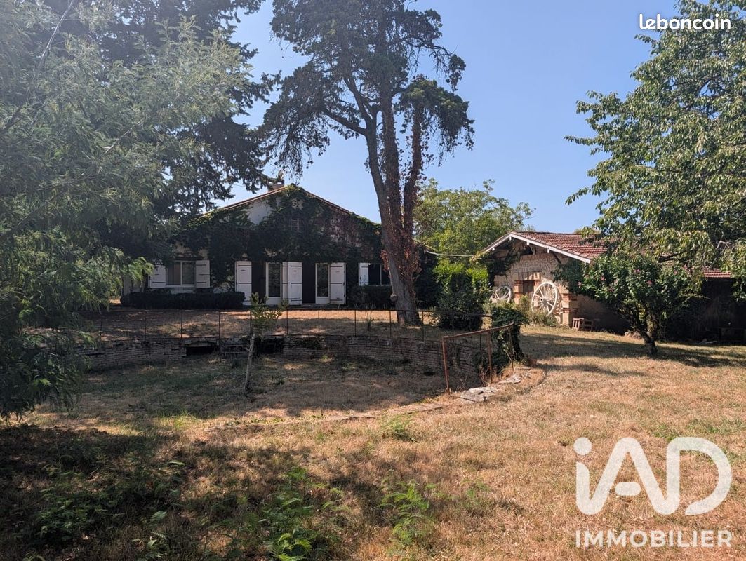 Maison 7 pièces 196 m² (image 1)