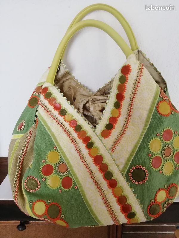 Sac créateur tissu travail ouvragé (image 1)