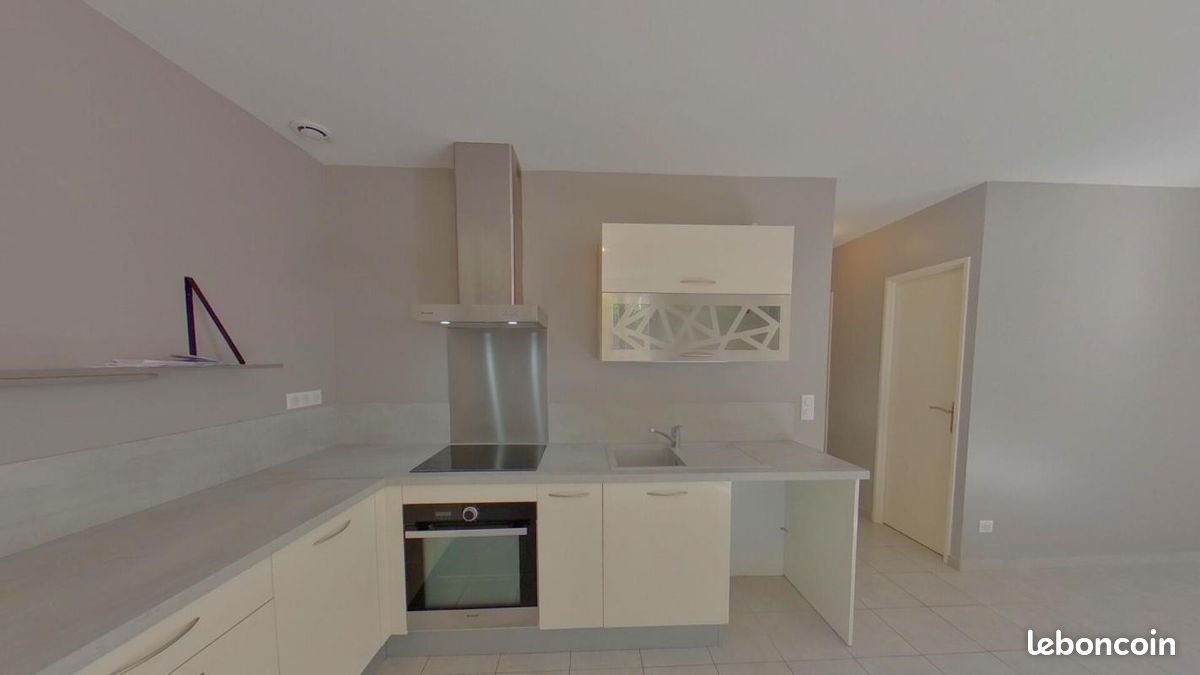 Appartement 3 pièces 56 m² · à Le Luc · 56 m² · 120 000 €