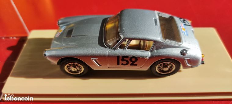 Diecast model cars Ferrari 250 GT 1961 1/18 CMC GT 1961 swb competizione no.14 24h le mans