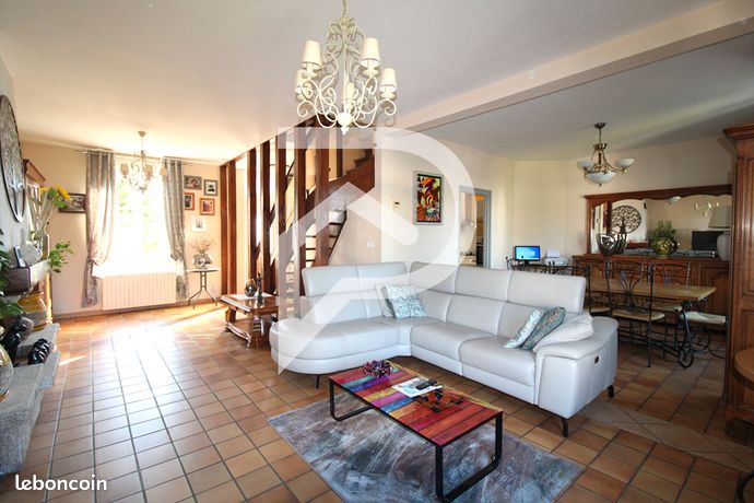 Propriété 4 pièces 100 m²