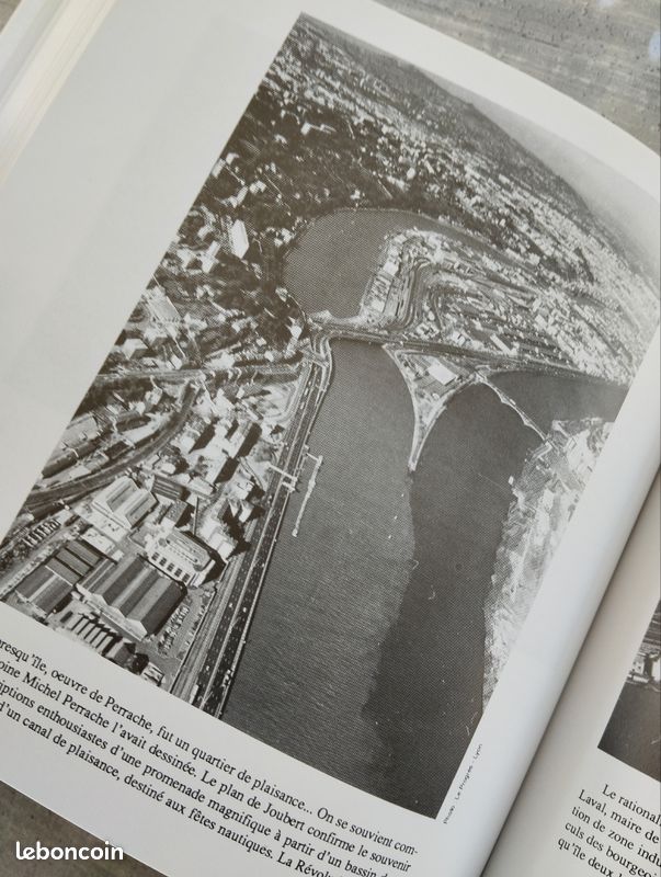 Livre Lyon vandalisée (image 4)
