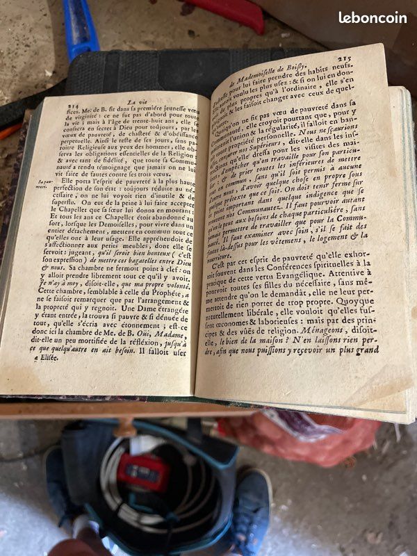 Vieux livre (image 1)