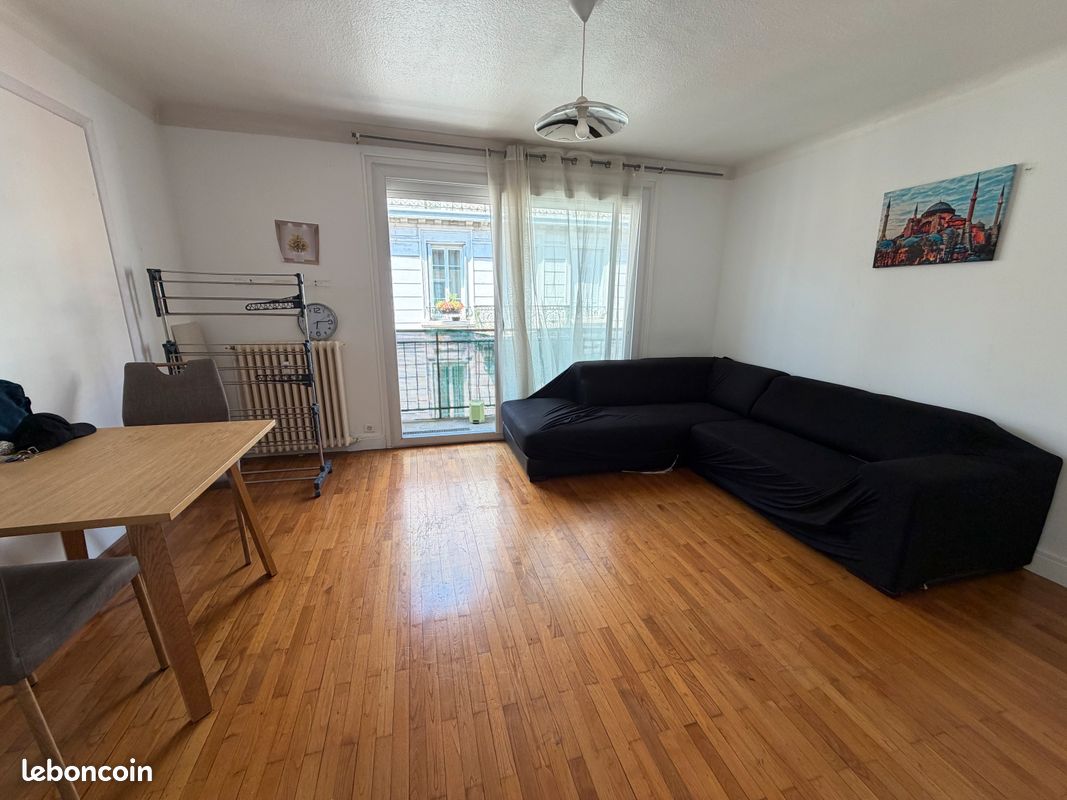 Appartement 4 pièces 95 m² · à Saint-Étienne · 95 m² · 940 €