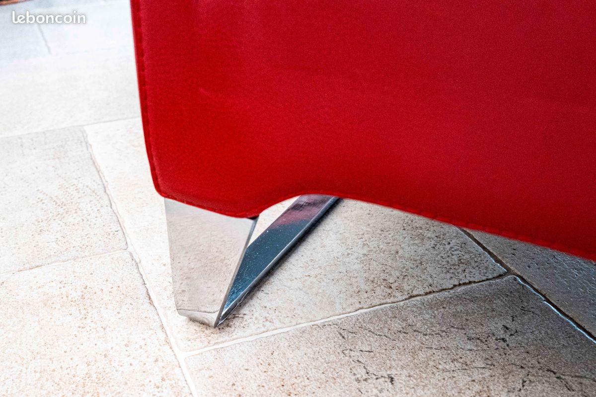 Fauteuil saumon en cuir couleur saumon Roche-Bobois Canton Genève