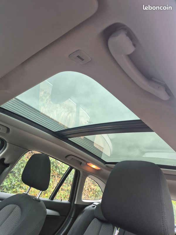 Bmw x1 (image 2)