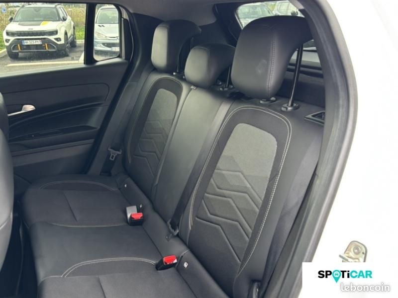 Jeep Avenger 1.2 Turbo T3 100ch Summit (image 11)