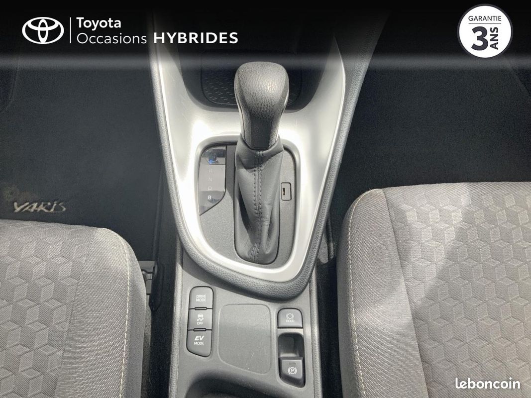 Toyota Yaris 116h Dynamic Business 5p MY22 (image 18)