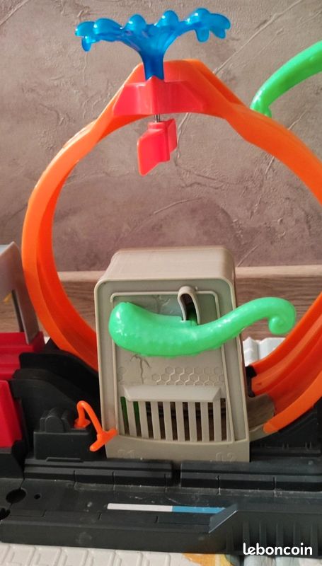 Hot Wheels Station de lavage Pieuvre - Circuit / Petite Voiture - Dès 4 ans Hot Wheels Station de lavage Pieuvre - Circuit / Petite Voiture - Dès 4 ans