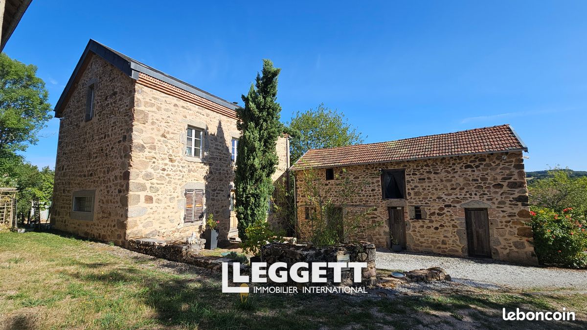 Maison 5 pièces 140 m² · à Arronnes · 140 m² · 345 000 €