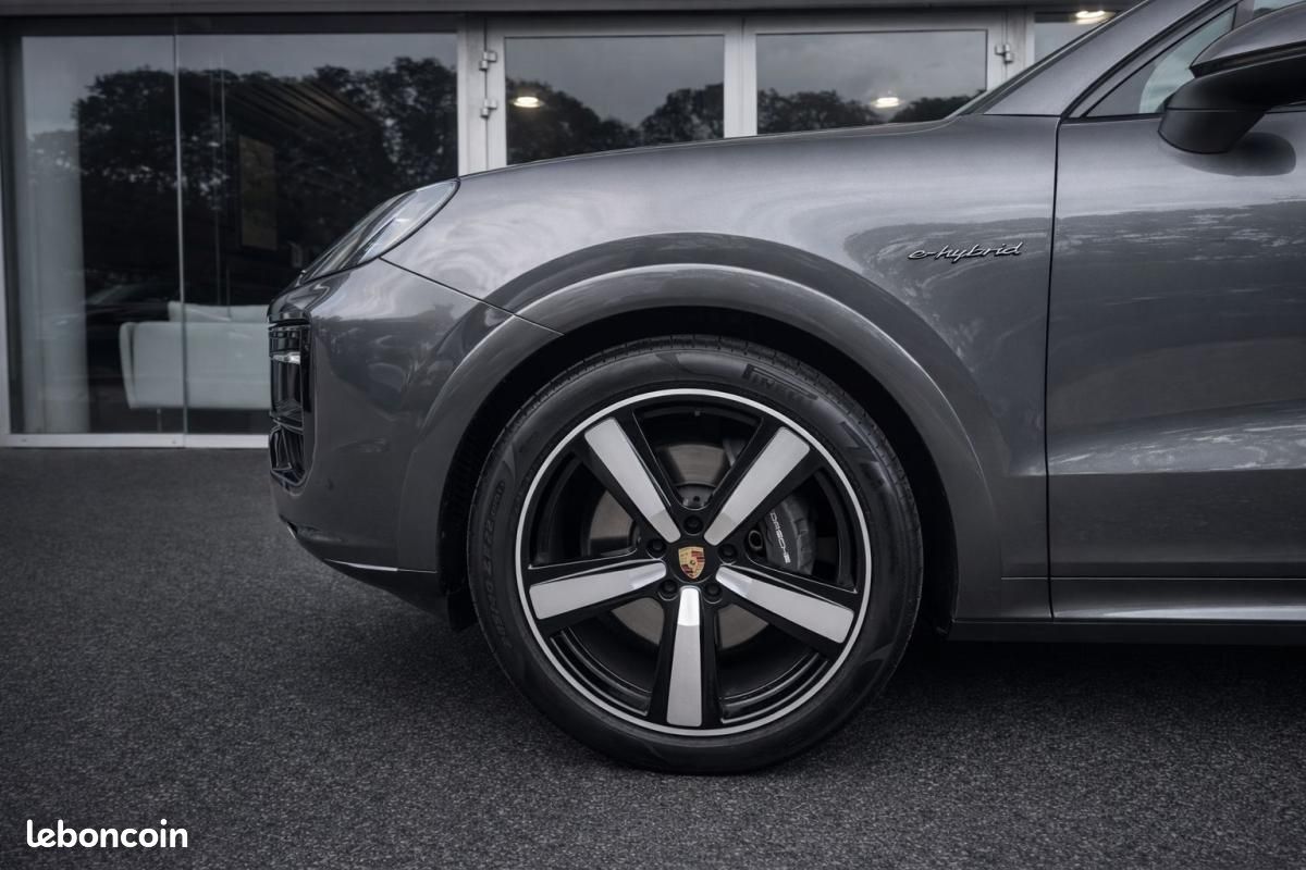 Porsche Cayenne Coupé E-Hybrid 3.0 V6 470 ch (image 5)