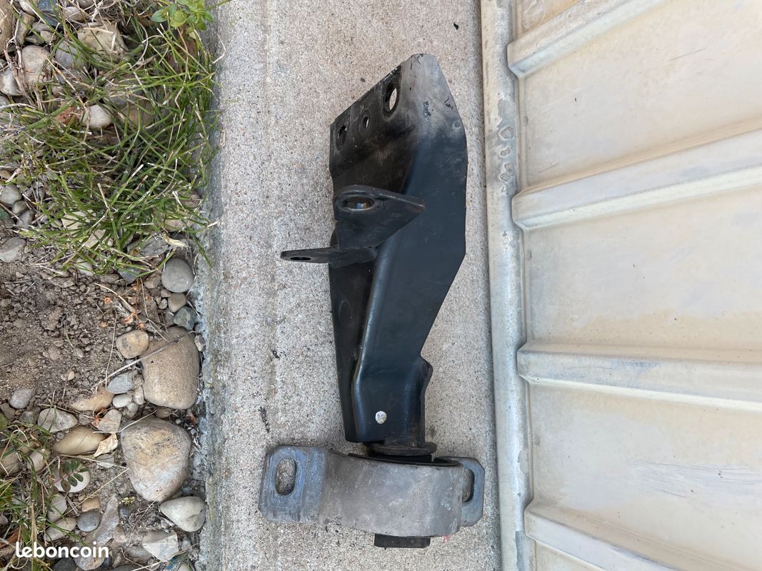 Support Boîte Twingo Initiale 1.2 16 V 2002 (image 3)