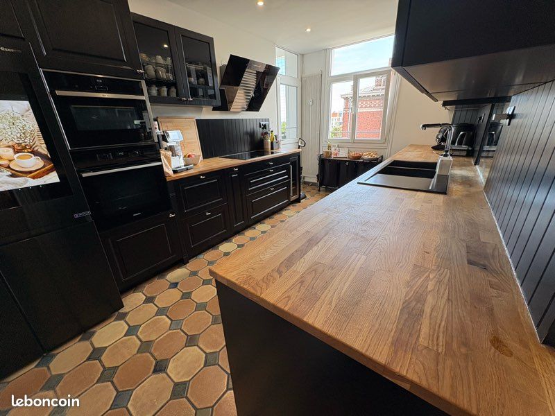 Appartement 6 pièces 131 m² · à Tourcoing · 131 m² · 2 100 €