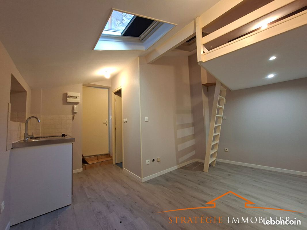 Appartement 1 pièce 14 m² · à Buxy · 14 m² · 310 €
