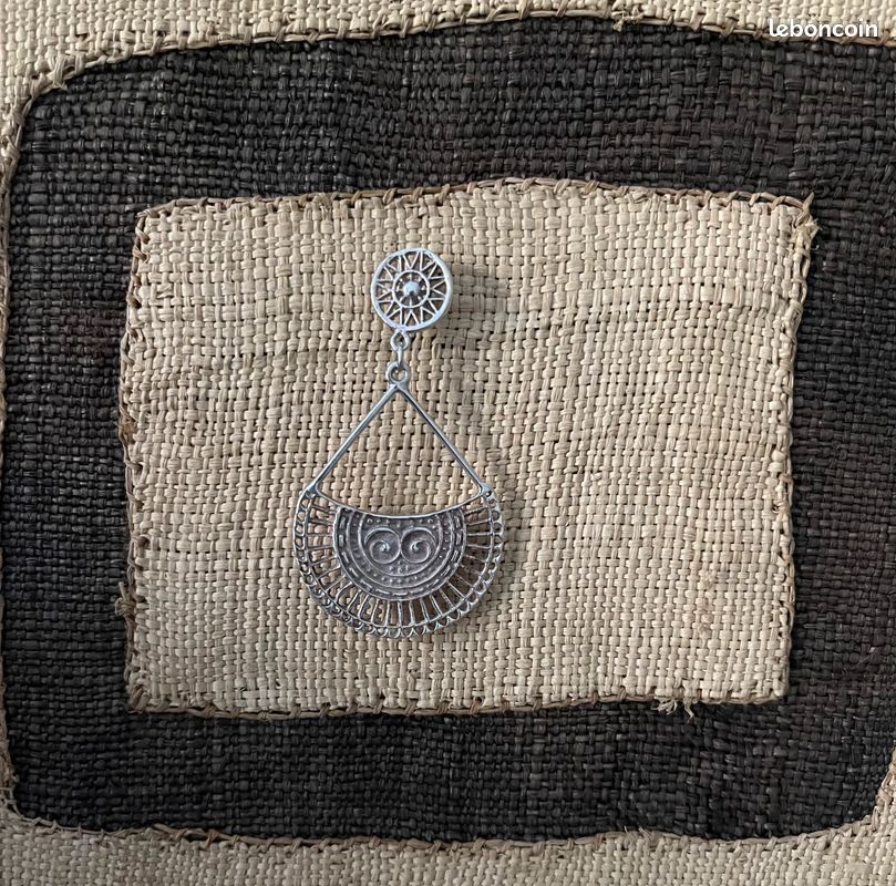 Très jolie Mono Boucle d'oreille en argent (image 5)