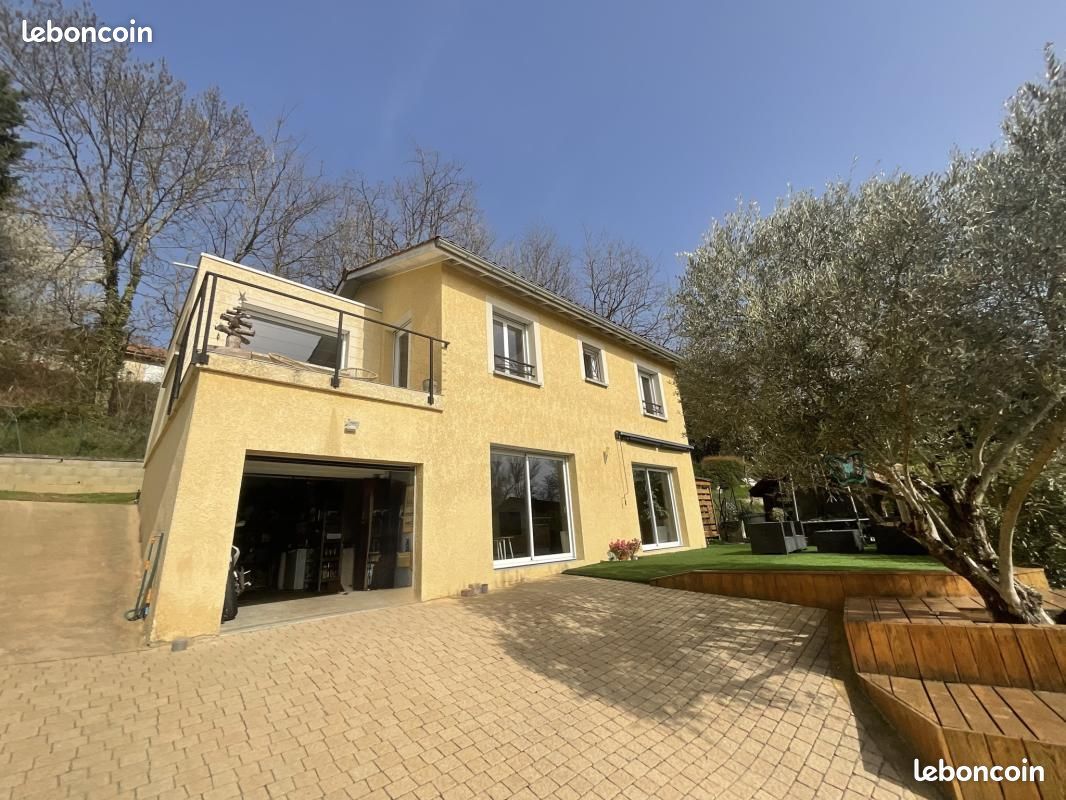Maison 5 pièces 118 m² · à Bourgoin-Jallieu · 118 m² · 350 000 €