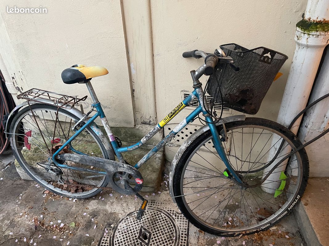 Vélo a réparer mixte taille M Paris (image 1)
