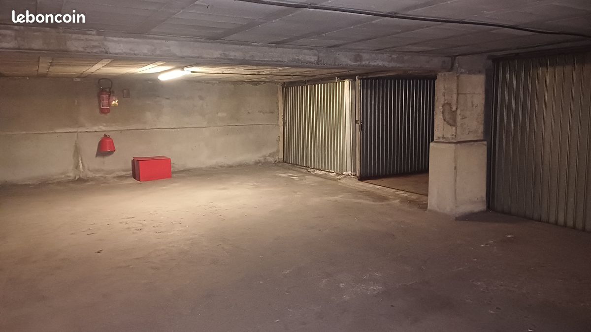 Garage à louer Nice Ouest · 140 €