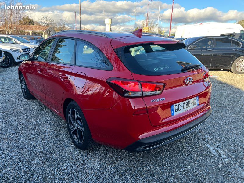 Hyundai i30 SW 1.6crdi 115ch Business BVAUTOMATIQUE / 1er Main / Caméra / (image 2)