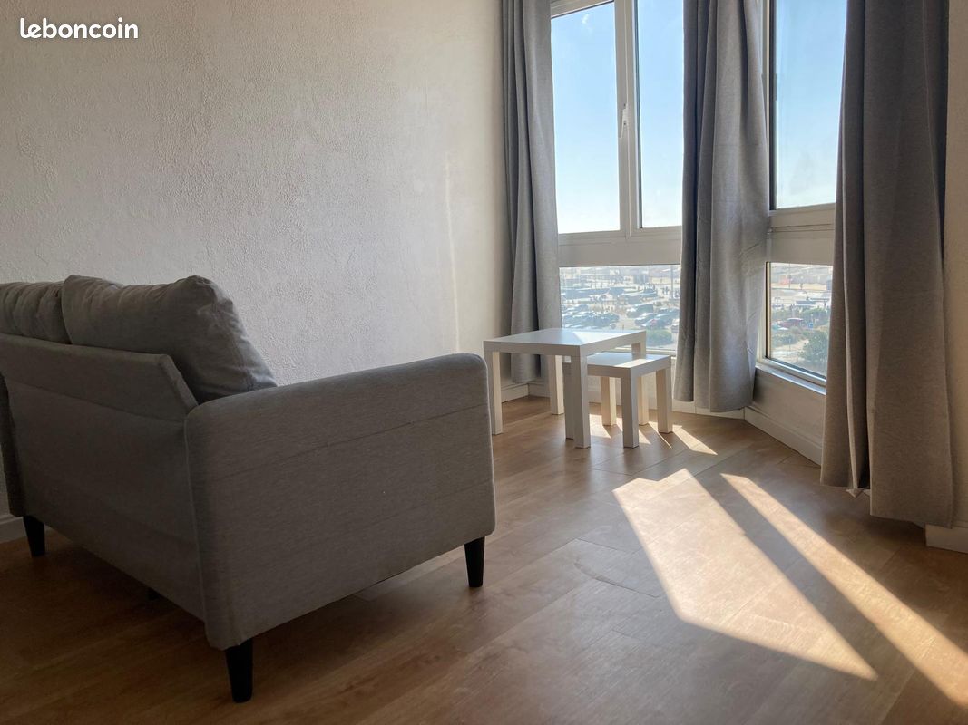 Appartement 1 pièce 35 m² · à Calais · 35 m² · 550 €
