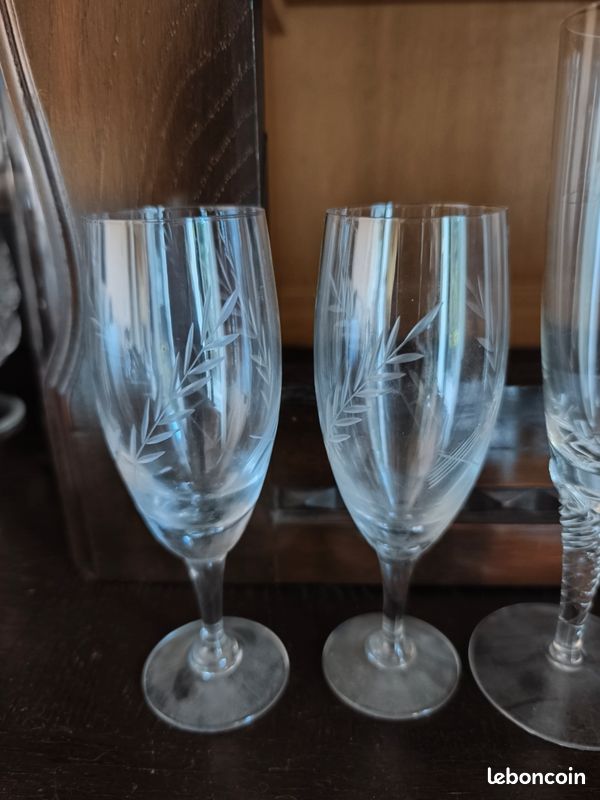Lot 2 flutes (image 3)