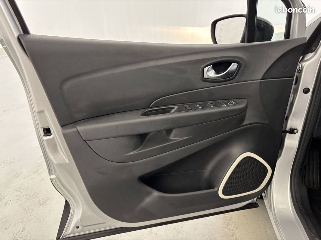 RENAULT Captur TCe 90 - 19 Business (image 11)