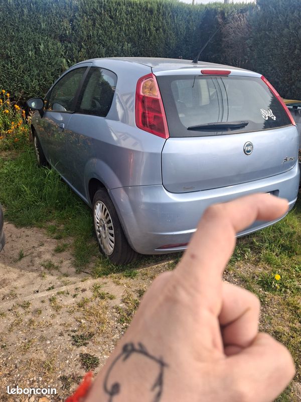 Fiat punto (image 2)